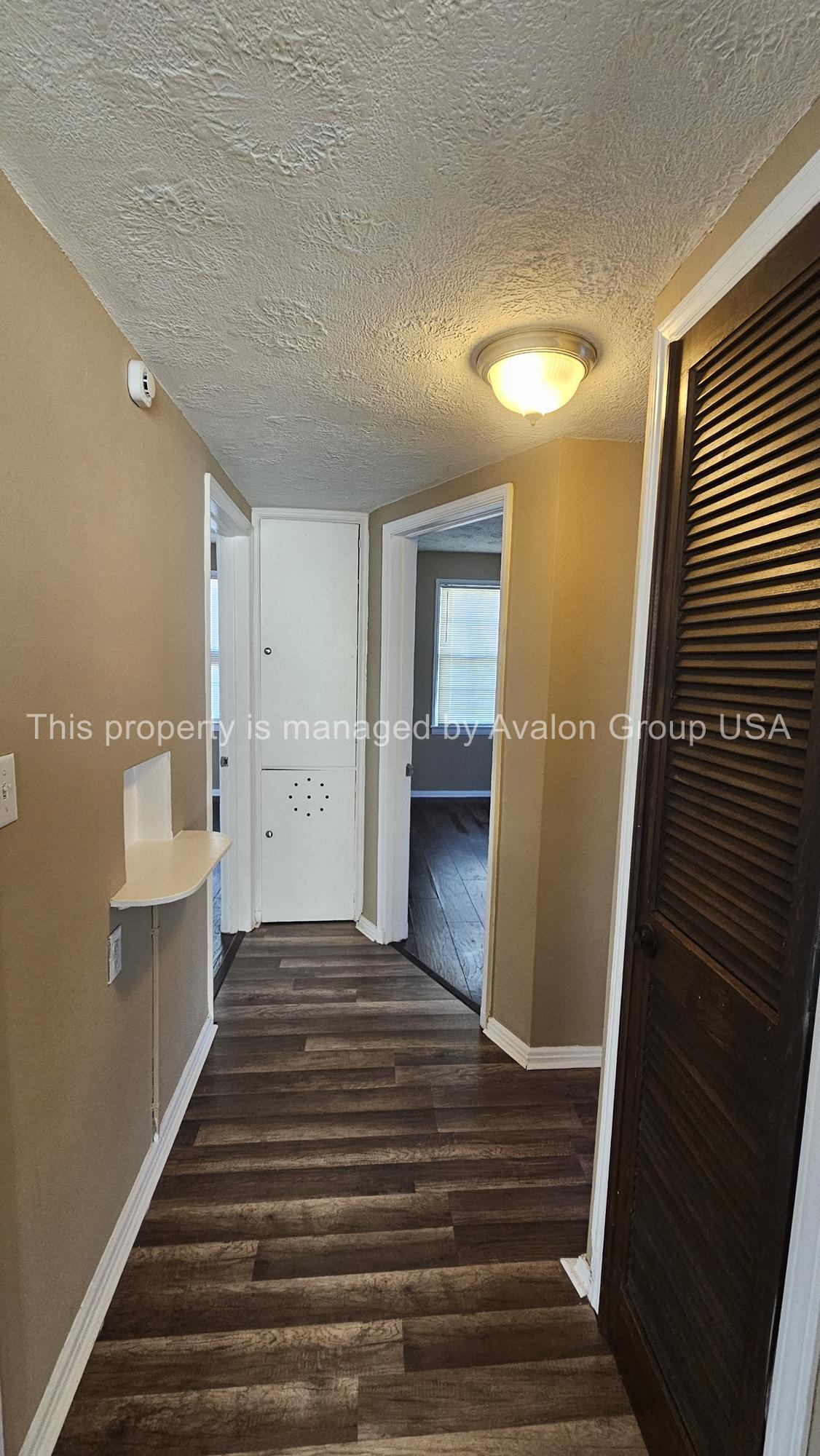 Building Photo - 8052 Hawthorne St