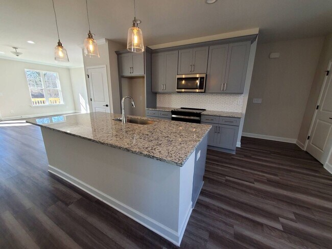 Building Photo - BRAND NEW TOWNHOMES AVALIABLE NOW