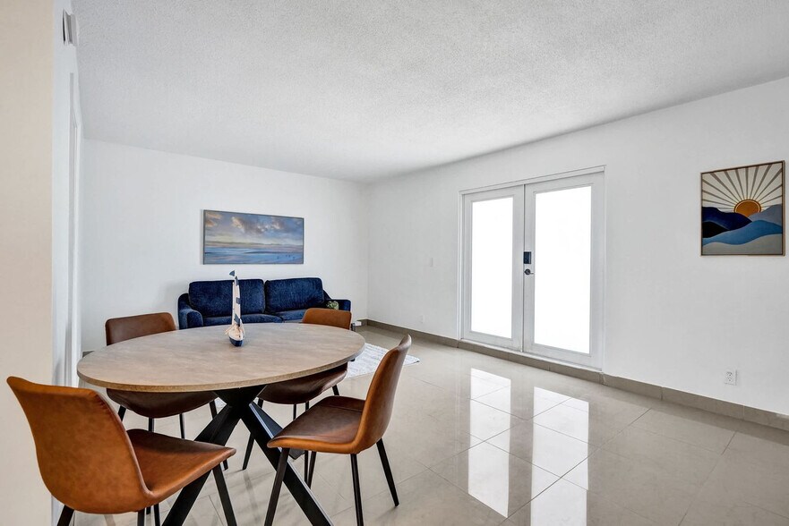 Building Photo - 905 N Federal Hwy