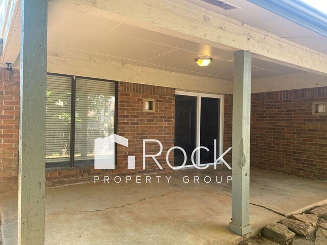 Building Photo - 4 Bedroom Home with Space Inside and Out! **Receive Your First Month FREE**