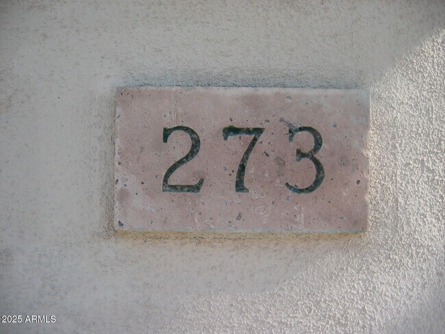 Building Photo - 1747 E Northern Ave