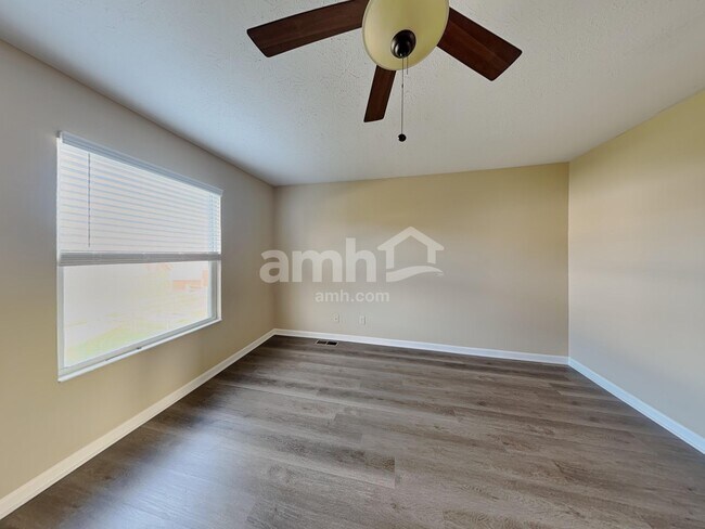 Building Photo - 700 Berlander Dr