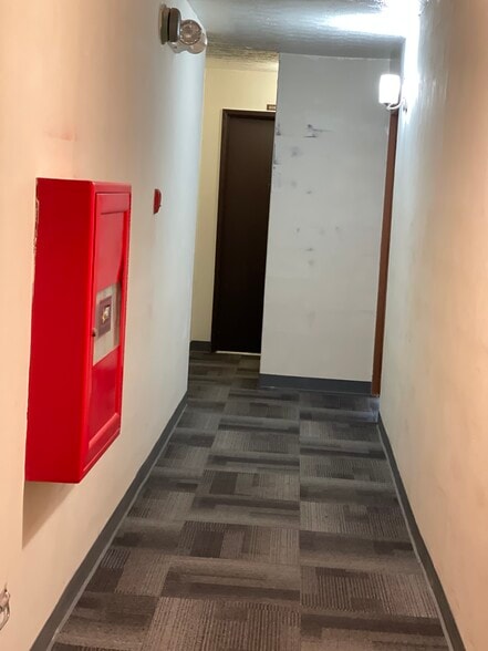 Building Photo - 2509 Ala Wai Blvd