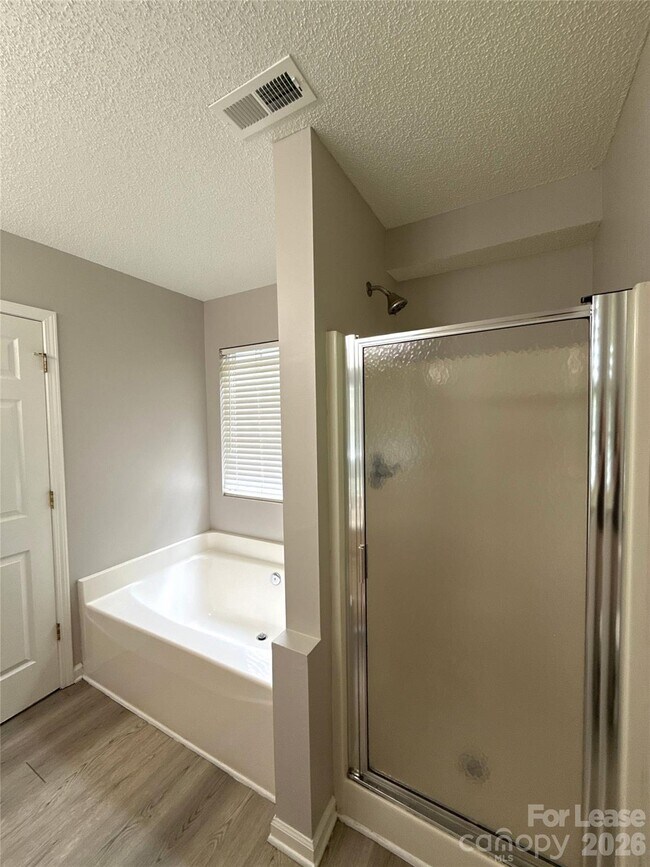 Building Photo - 432 McGinn Grove Dr