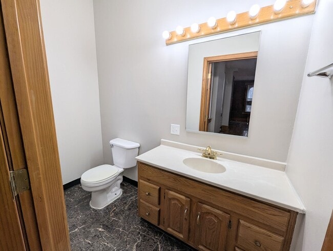 Building Photo - 3517 Giles Ave