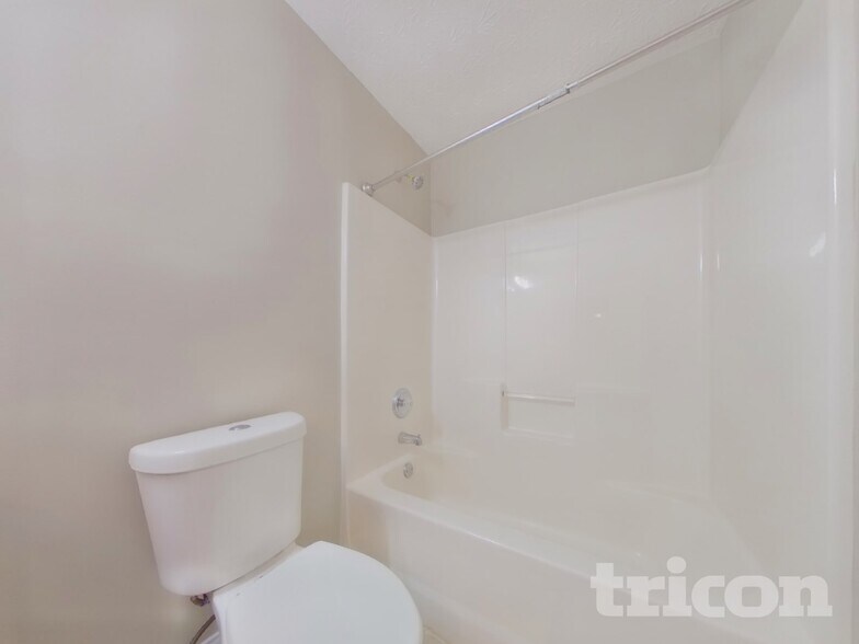 Building Photo - 1801 Fawn Ct