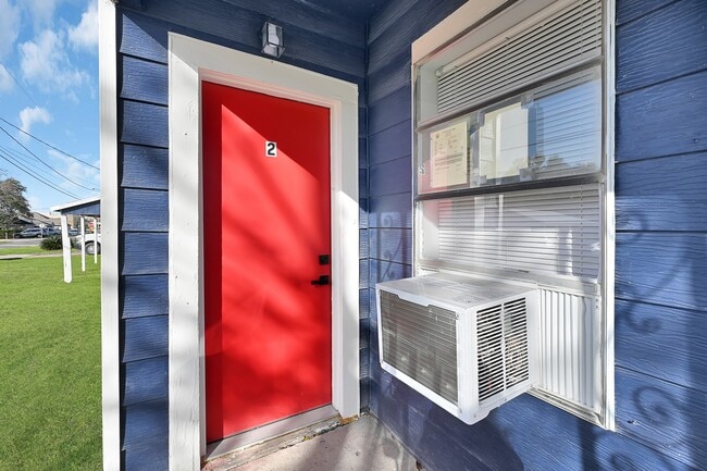 Primary Photo - 1313 10th St