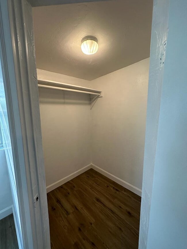 Building Photo - 16590 Gaskin St