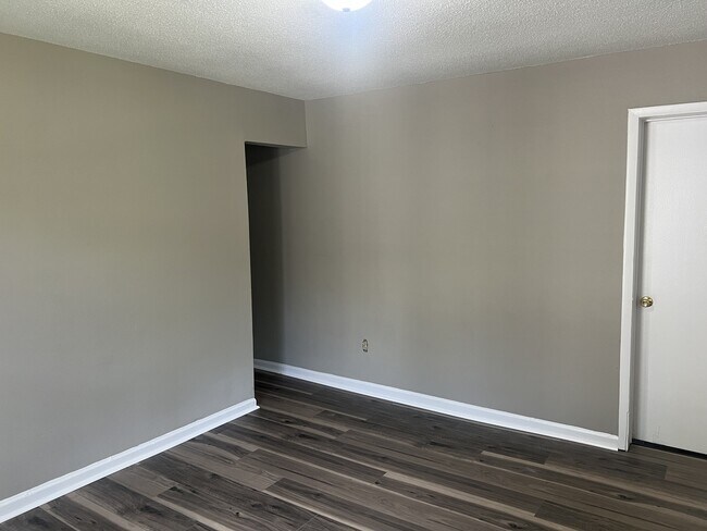 Building Photo - 1409 Bradt St