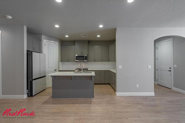 Building Photo - Welcome to Your Dream Home!