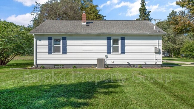 Building Photo - 3582 N Milford Rd