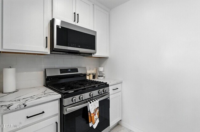 Building Photo - 408 San Blas Dr