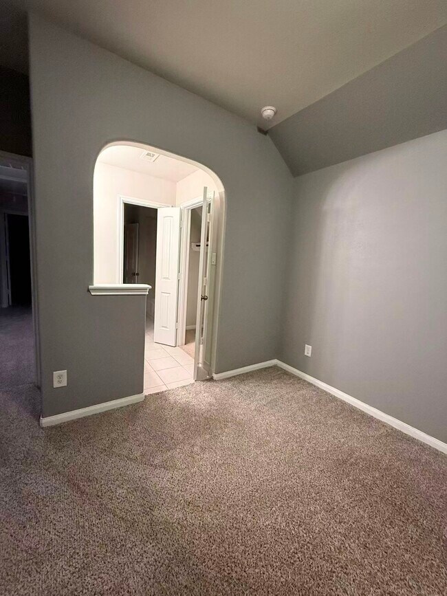 Building Photo - 24323 Marcello Lakes Dr