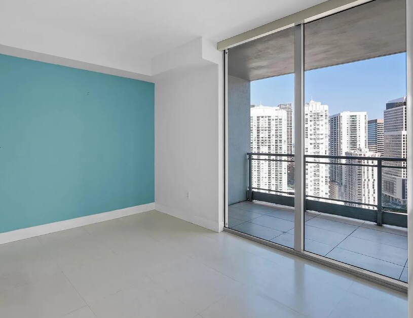 Building Photo - 90 SW 3rd St