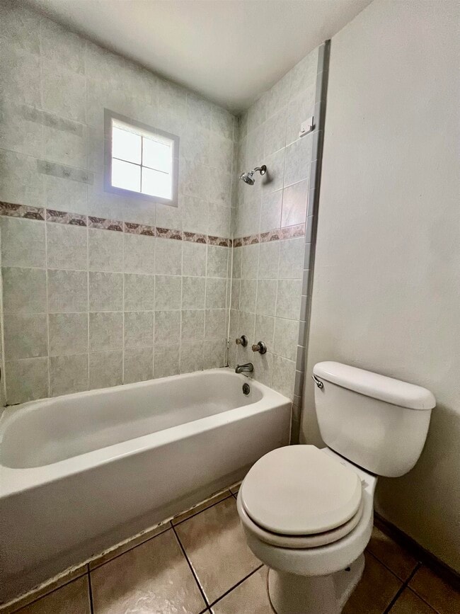 Building Photo - 507 Shiloh Dr