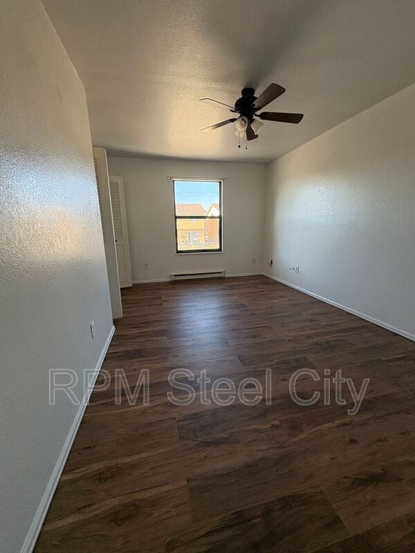 Building Photo - 1928 N Salem Ave