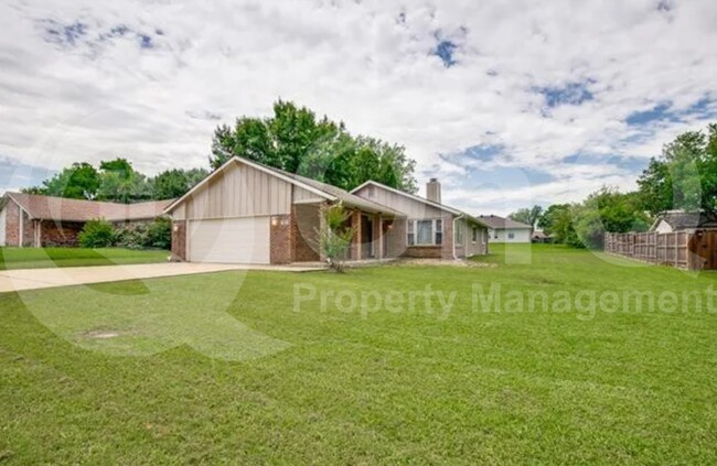 Building Photo - 408 Scenic Dr