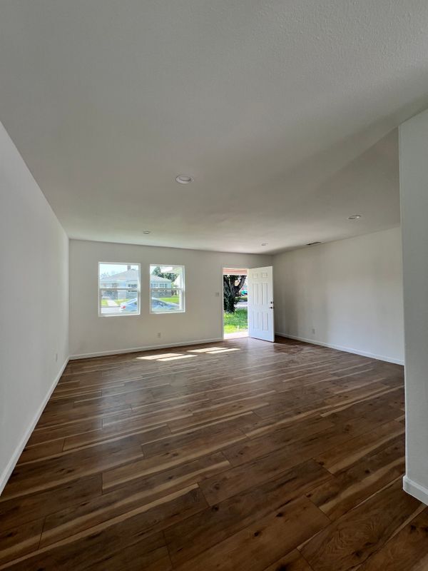 Building Photo - 2907 N I St