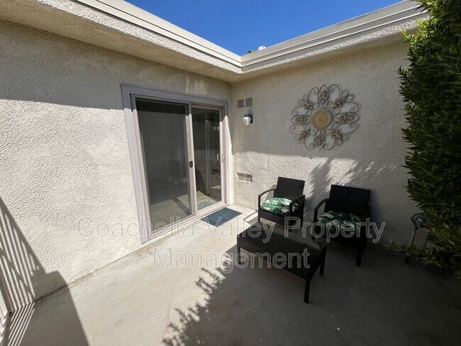 Building Photo - 643 N Vía Acapulco