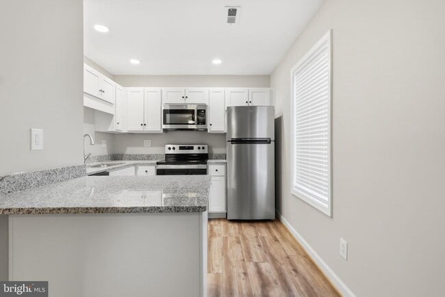 Primary Photo - 2691 Goldmiller Rd