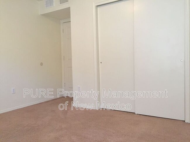 Building Photo - 5609 Crown Ridge Rd NW