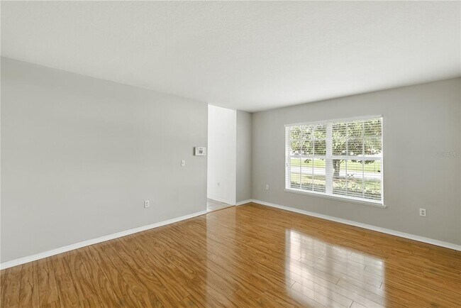 Building Photo - 3223 SW 41st Ave