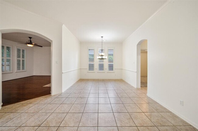 Building Photo - 47 Dresden Pl
