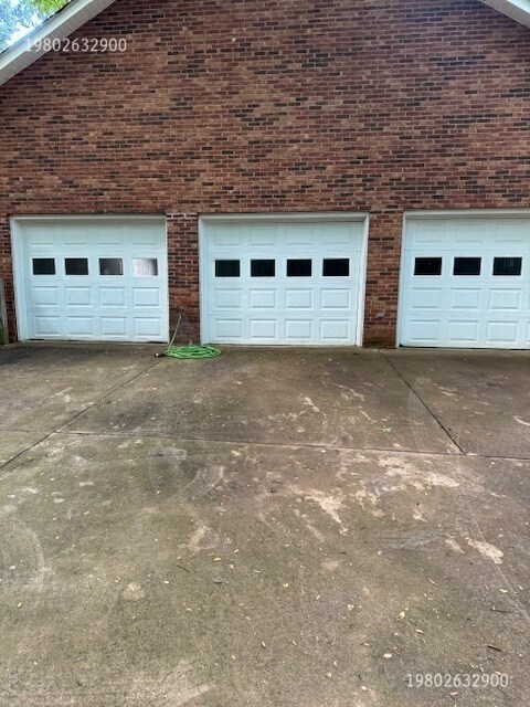 Building Photo - 14910 Majestic Oak Dr