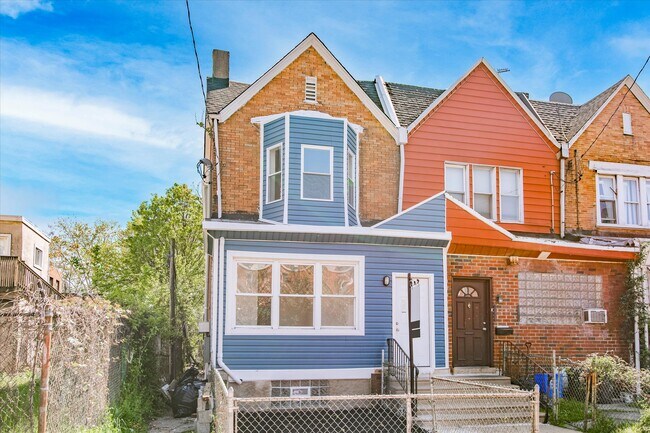 Primary Photo - 5210 Cedar Ave