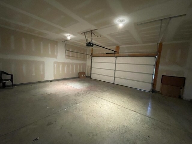 Building Photo - 676 Taylor Bend