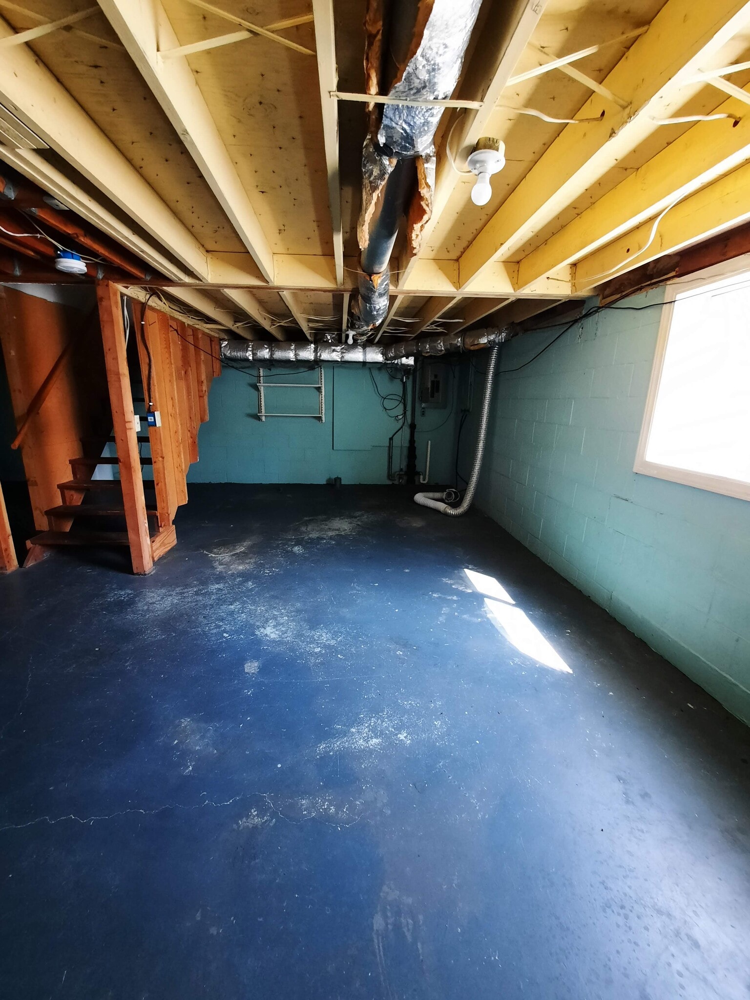Building Photo - 3213 Pomona Dr