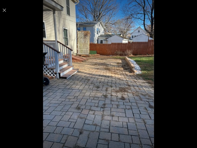 Building Photo - 94 Hayden St