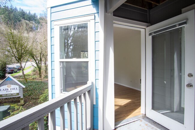 Building Photo - Beautiful & Spacious 2 Bed 2 Bath by Lair Hill Park!
