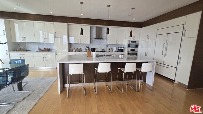 Building Photo - 9300 Warbler Way