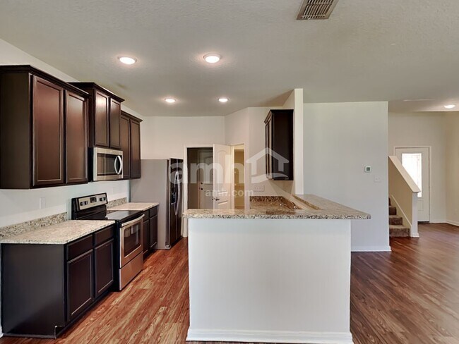 Building Photo - 7931 Bluewater Cove