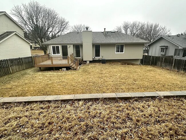 Building Photo - 1317 N 159th St