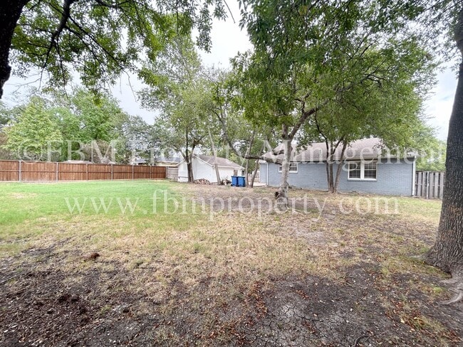 Building Photo - 212 W Marshall St