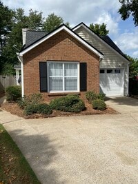 Building Photo - 1105 Rook Pl
