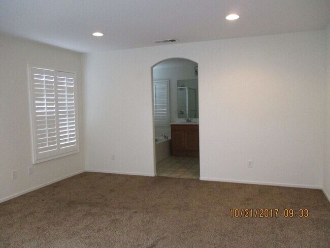 Building Photo - 35736 Emily Ave