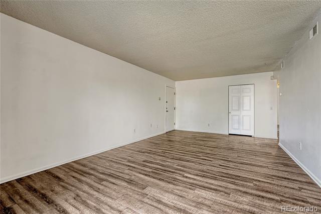 Building Photo - 491 S Kalispell Way