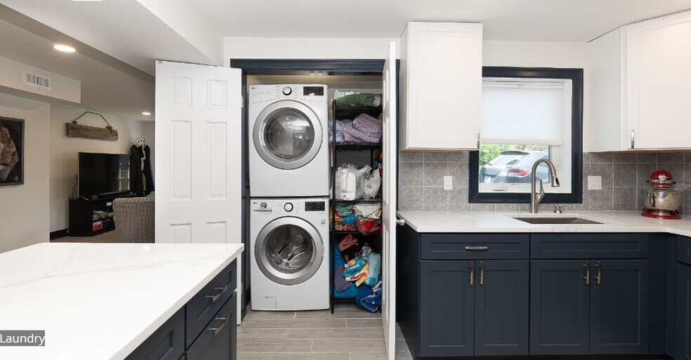 In-unit laundry - 8 Alveston St