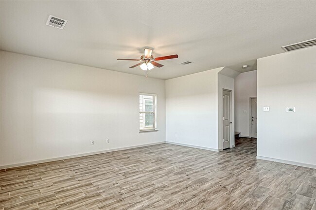 Building Photo - 7910 Cypress Country Dr