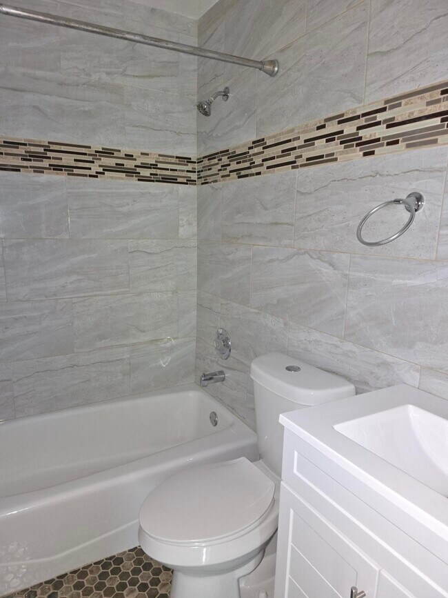 Building Photo - 13800 Bottlebrush Ct