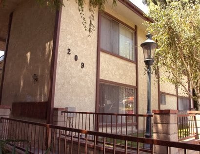 Primary Photo - 209 Violet Ave