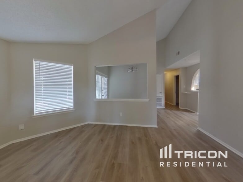 Building Photo - 3107 Lucida Ln