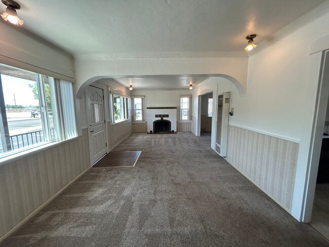 Building Photo - 1441 Coldwell Ave