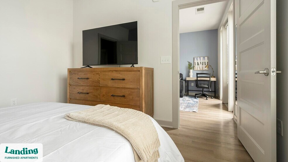 Building Photo - 340 W 25th St