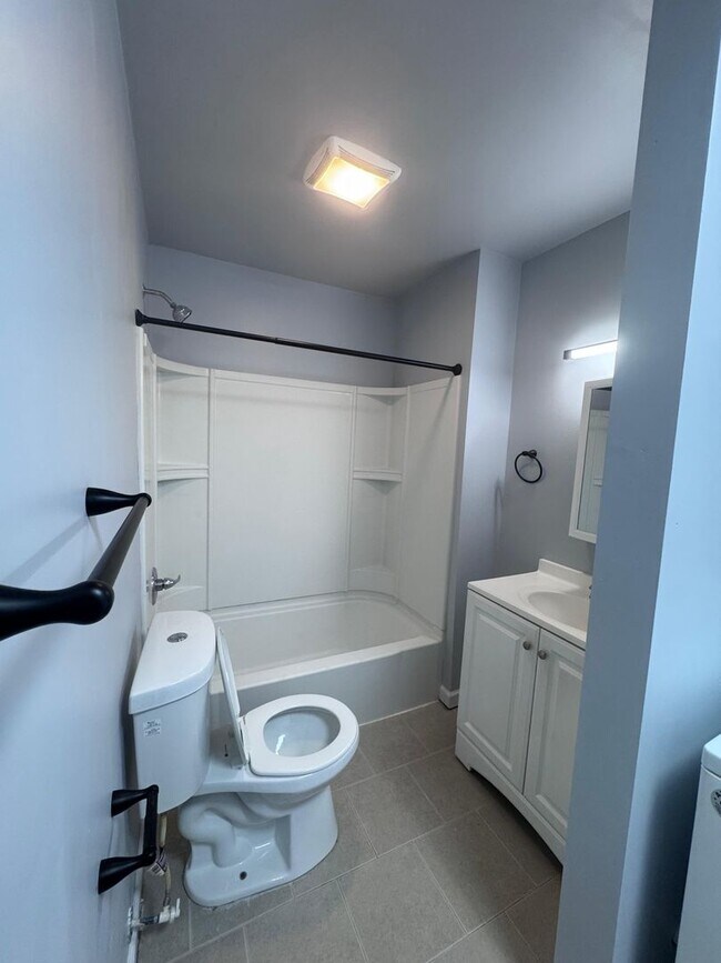 Building Photo - 85 Ward St