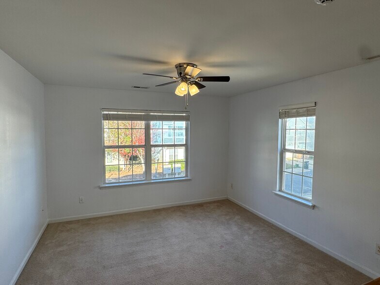 Building Photo - 10560 Bunclody Dr