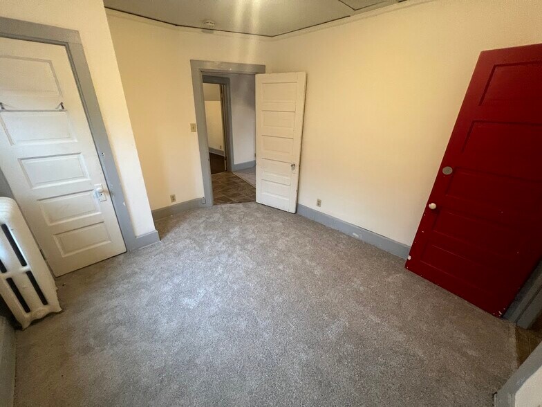 Building Photo - 221 N Livingston St